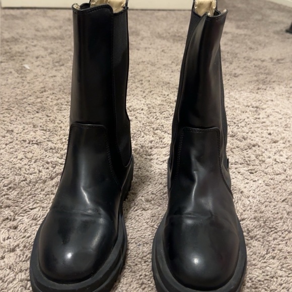 Black Leather Chunky Boots FALL/ WINTWR WOMANS - Picture 2 of 3